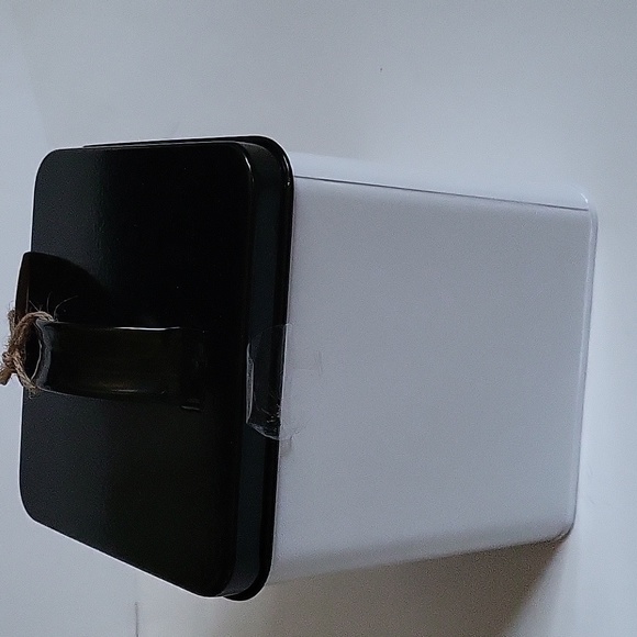 Rae Dunn TREATS PLEASE dog canister - Picture 3 of 3